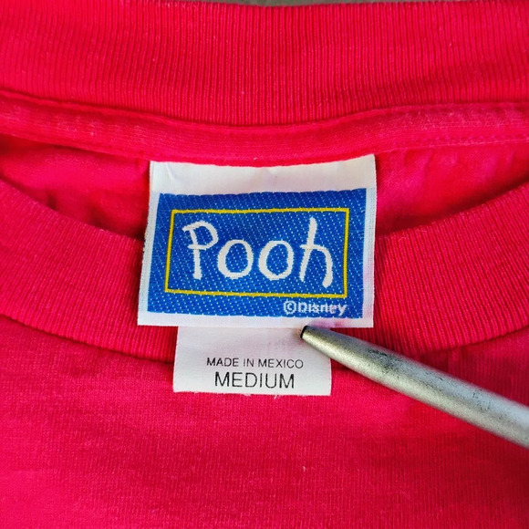 Disney Winnie The Pooh Embroidered Honey Pot Pocket Tee Shirt Pink Size Medium - Picture 4 of 9
